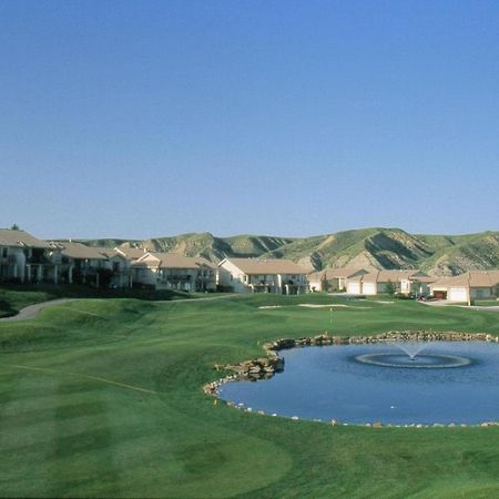 Paradise Canyon Golf Resort, Signature Walkout Condo 380 Lethbridge Bagian luar foto