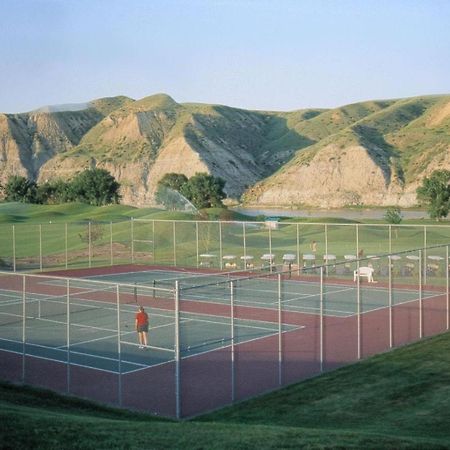 Paradise Canyon Golf Resort, Signature Walkout Condo 380 Lethbridge Bagian luar foto